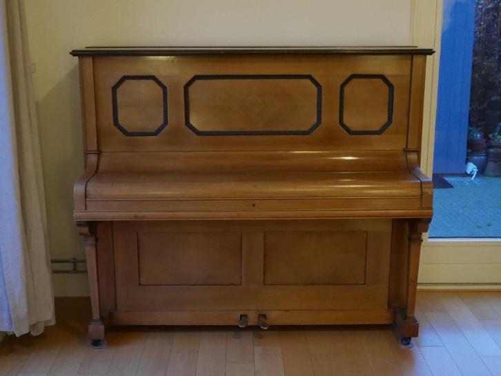 Piano gratis in bruikleen voor onbepaalde tijd, Muziek en Instrumenten, Piano's, Gebruikt, Piano, Bruin, Ophalen