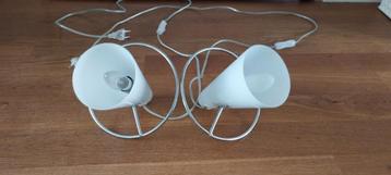 Twee lampen van deq home beschikbaar voor biedingen