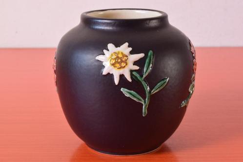 Retro vintage vaas / bolvaas met funky bloemdecor, Antiek en Kunst, Antiek | Vazen, Ophalen of Verzenden