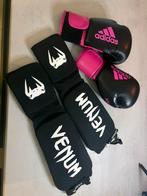 Kickboks spullen - handschoenen en scheenbeschermers, Sport en Fitness, Vechtsporten en Zelfverdediging, Gebruikt, Overige, Vechtsportbescherming