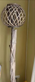 Boomstam Vloerlamp - Landelijk & Uniek, Ophalen of Verzenden, Zo goed als nieuw, Hout, 150 tot 200 cm