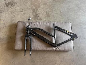 Fietsframe - Refurbished beschikbaar voor biedingen