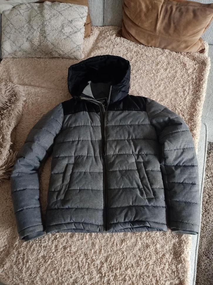 Mooie heren winterjas, perfecte staat, niet beschadigd, mt S, Kleding | Dames, Jassen | Winter, Gedragen, Maat 36 (S), Grijs, Ophalen of Verzenden