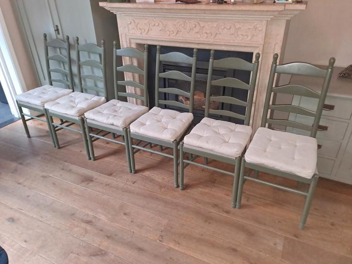 6 Olijfgroene Houten Eetkamerstoelen met Kussens, Huis en Inrichting, Stoelen, Zo goed als nieuw, Vijf, Zes of meer stoelen, Hout