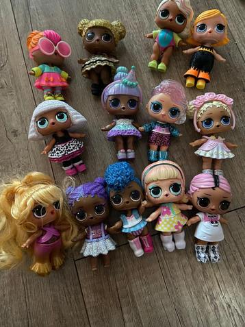 Heel veel L.O.L suprise poppetjes en accessoires beschikbaar voor biedingen
