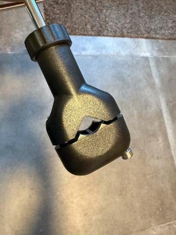 Colbert Hanger voor Hoofdsteun beschikbaar voor biedingen