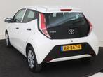 Toyota Aygo 1.0 VVT-i x-fun I Airco I 5 Deurs I Zuinig I Cen, Auto's, Toyota, Voorwielaandrijving, Stof, Gebruikt, Start-stop-systeem