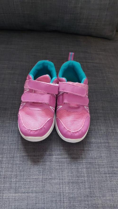 gymschoenen maat 27, Kinderen en Baby's, Kinderkleding | Schoenen en Sokken, Zo goed als nieuw, Sportschoenen, Meisje, Ophalen