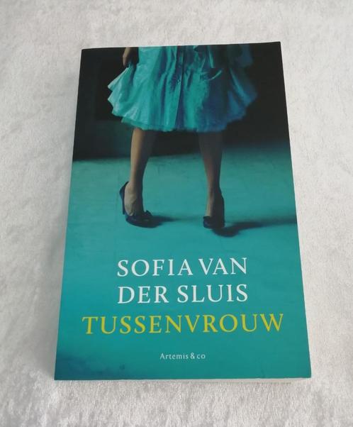 Tussenvrouw. Sofia van der Sluis.  uit 2012, Boeken, Romans, Gelezen, Ophalen of Verzenden