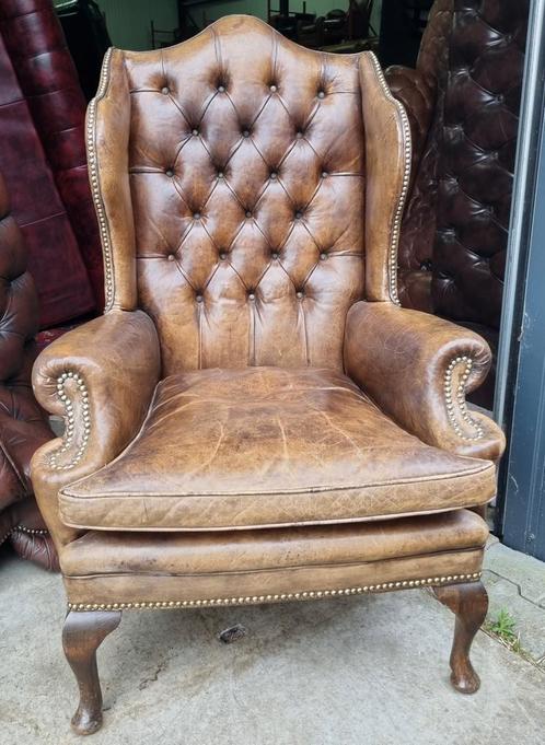 Oude Chesterfield fauteuil handgepatineerde versie + BEZORGD, Huis en Inrichting, Fauteuils, Gebruikt, Leer, 75 tot 100 cm, Ophalen of Verzenden