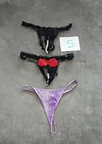 Set van 3 Strings - Zwart, Rood, Paars - Maat S, Kleding | Dames, Ondergoed en Lingerie, Geen merk, Verzenden, Zwart, String
