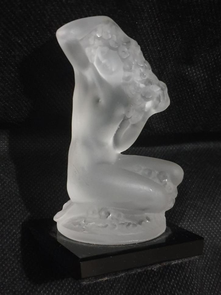 Lalique Floreal oud model, Antiek en Kunst, Kunst | Beelden en Houtsnijwerken, Ophalen of Verzenden