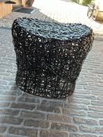 Design kruk /mand van gevlochten ijzer van pol potten, Huis en Inrichting, Krukjes, Ophalen of Verzenden, Zo goed als nieuw, Staal