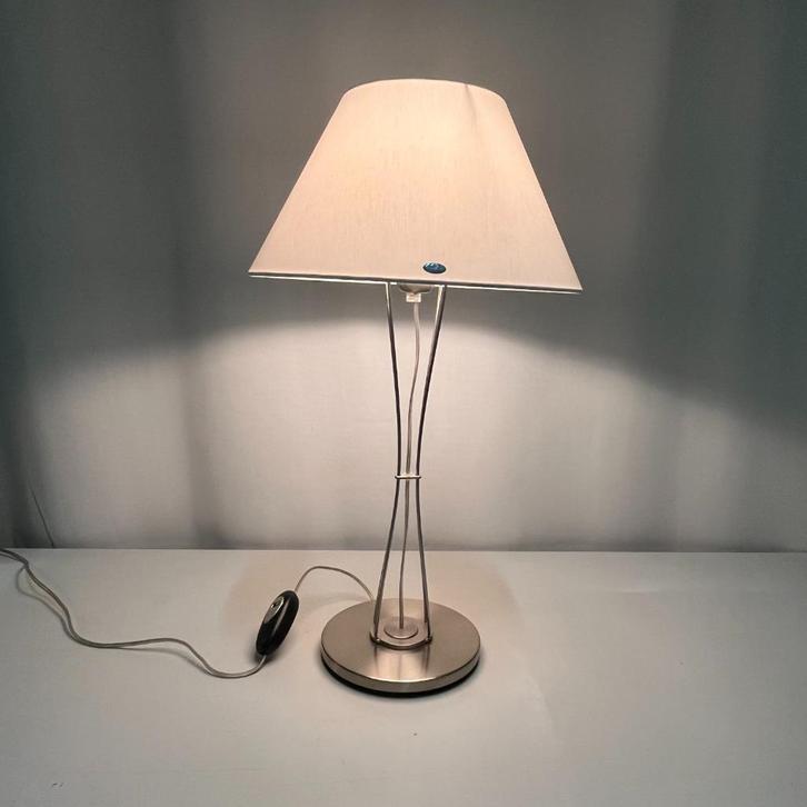 OPRUIMING tafellamp Liz door Yaacov Kaufman voor Lumina, Huis en Inrichting, Lampen | Tafellampen, Gebruikt, 50 tot 75 cm, Kunststof