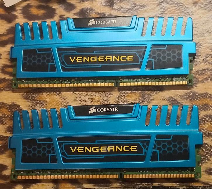 2 x 4 GB Corsair Vengeance DDR3 geheugen, Computers en Software, RAM geheugen, Zo goed als nieuw, Desktop, 8 GB, DDR3, Ophalen of Verzenden