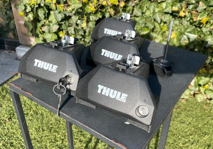 Thule voet voor verhoogde dakdragers., Auto diversen, Dakdragers, Zo goed als nieuw, Ophalen of Verzenden
