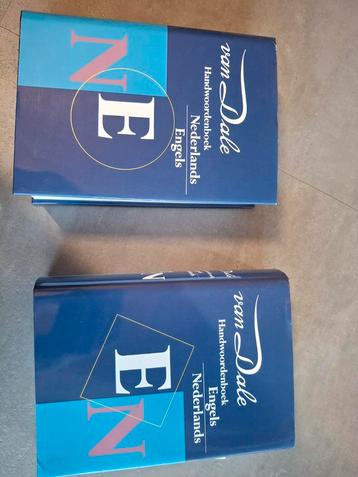 2x Woordenboek Nederlands-Engels beschikbaar voor biedingen