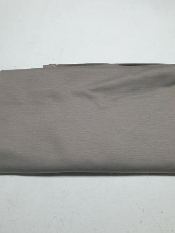 Punta taupe (122) beschikbaar voor biedingen