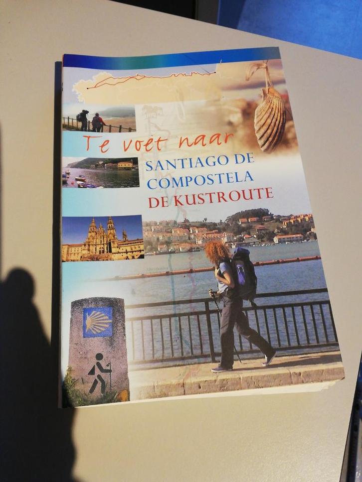 Paco Nadal - Te voet naar Santiago de Compostela, Boeken, Reisgidsen, Zo goed als nieuw, Europa, ANWB, Ophalen of Verzenden