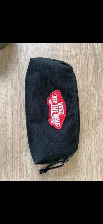 Vans of The Wall etui beschikbaar voor biedingen