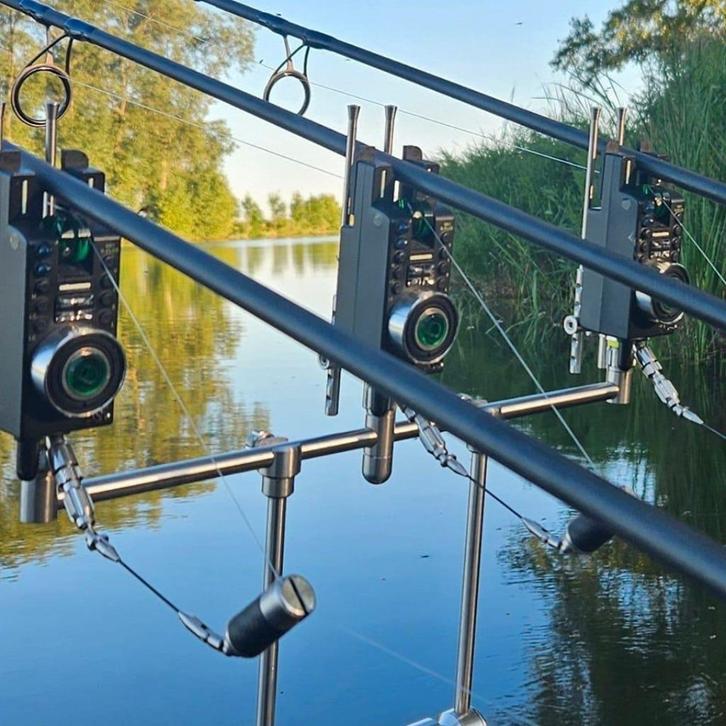 E.c.u MK1 R-PLUS COMPACT 4+1 presentation set + accesoires, Watersport en Boten, Hengelsport | Karpervissen, Gebruikt, Complete set