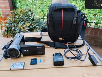 Zeer Mooie Complete SONY HDR CX 240E FULL HD VIDEOCAMERA  beschikbaar voor biedingen