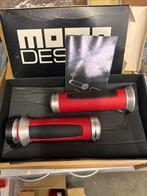 Momo handgrips voor de moter, Motoren, Tuning en Styling, Ophalen of Verzenden