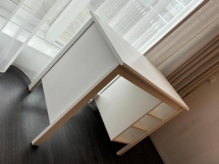 IKEA BRUSALI small table, Huis en Inrichting, Bureaus, Zo goed als nieuw, Ophalen