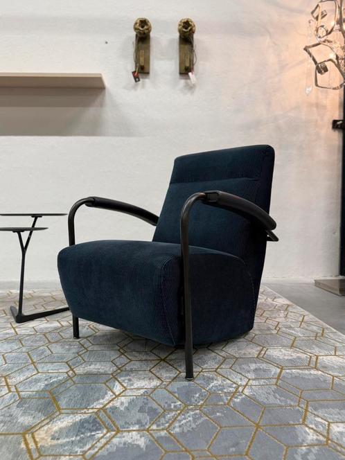 Nieuw Leolux Scylla Fauteuil Hoog Spazio stof Design stoel, Huis en Inrichting, Fauteuils, Nieuw, Stof, 50 tot 75 cm, 75 tot 100 cm