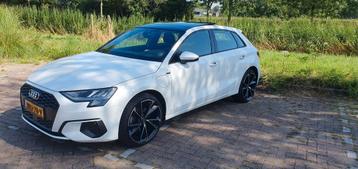 Audi A3 40Tfsi e 204pk S-tronic S-Line Edition 2021 Pano/Vir beschikbaar voor biedingen