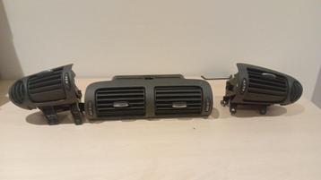 Ventilatie roosters dashboard Mercedes W203 beschikbaar voor biedingen