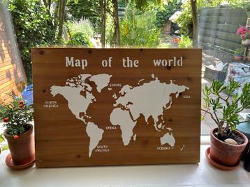Map of the World, hout, 78 cm x 55 cm x 3 cm beschikbaar voor biedingen