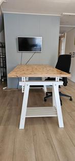 Bureau 200x90 hout gelakt., Huis en Inrichting, Bureaus, Ophalen
