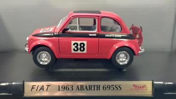 Fiat 695 SS Abarth 1963 racing 1:18 Yatming Road Pol beschikbaar voor biedingen