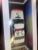 Triple9 Volvo 340 Politie 1:18 Nieuw in Verpakking, Hobby en Vrije tijd, Modelauto's | 1:18, Overige merken, Auto, Triple9, Nieuw