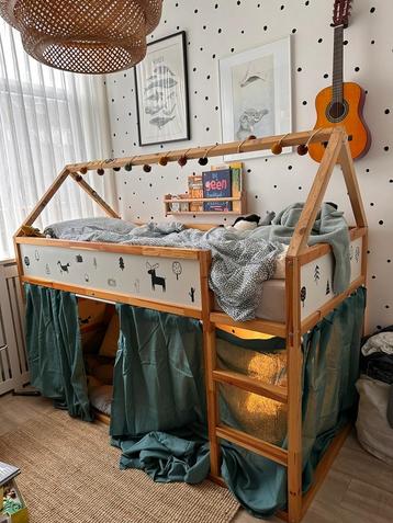 Ikea kura halfhoogslaper met gordijnen en dak beschikbaar voor biedingen