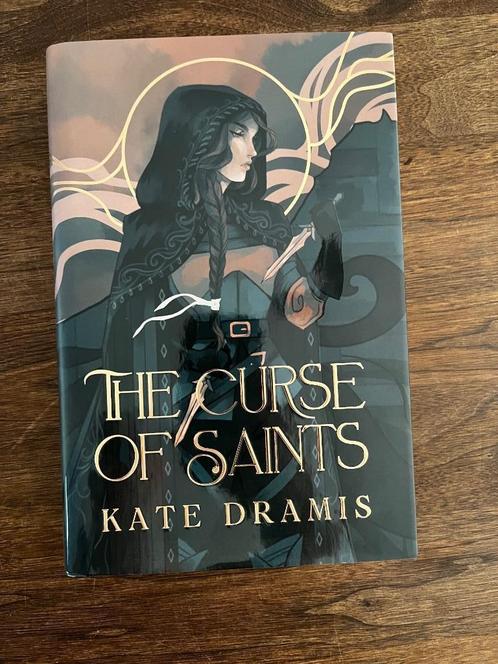 The Curse of Saints - Kate Dramis Fairyloot, Boeken, Fantasy, Nieuw, Ophalen of Verzenden