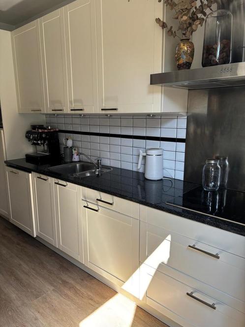 Keuken met vaatwasser (2024) en ijskast, Huis en Inrichting, Keuken | Complete keukens, Gebruikt, Enkelwandige keuken, Crème, Ophalen