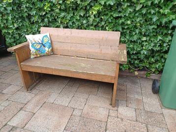 leuk houten tuinbankje beschikbaar voor biedingen