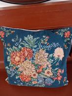 Blauw  vintage sierkussen met bloemen, Ophalen of Verzenden, Zo goed als nieuw, Blauw, Rechthoekig