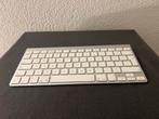 Apple Magic Keyboard - Draadloos, Ophalen of Verzenden, Qwerty, Zo goed als nieuw, Draadloos