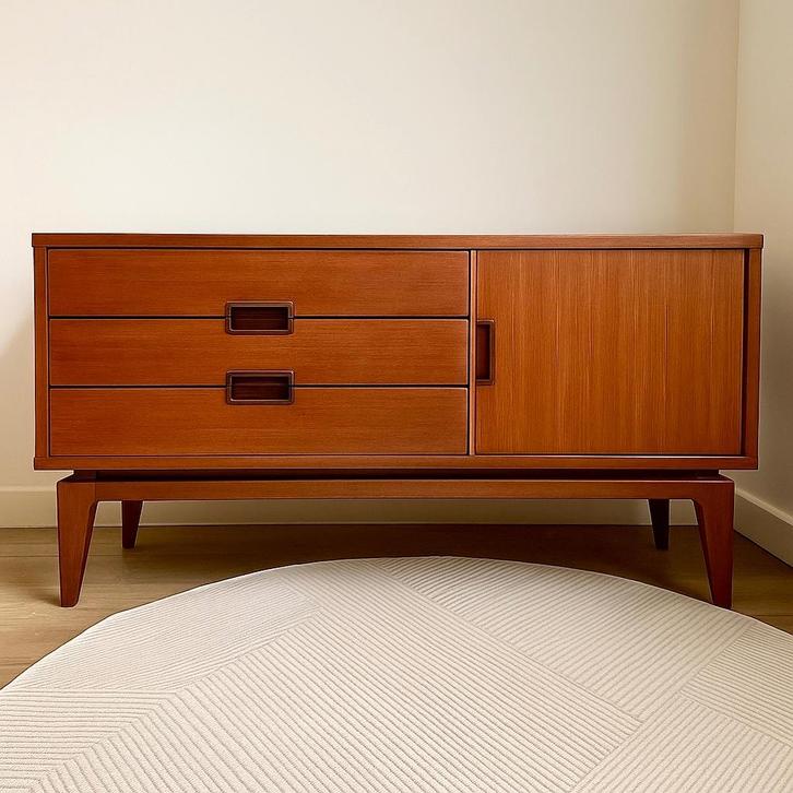 Vintage dressoir kast, Huis en Inrichting, Kasten | Dressoirs, Gebruikt, 100 tot 150 cm, 25 tot 50 cm, Met lade(s), Met deur(en)