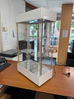 Klein vitrine kastje, Ophalen, Kunststof, Gebruikt, 50 tot 100 cm