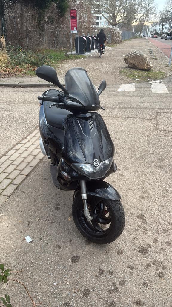 Gilera runner 50cc, Fietsen en Brommers, Scooters | Piaggio, Overige modellen, Tweetakt, Ophalen