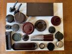 diverse verzamelobjecten bakeliet letterdoos onderzetters, Verzamelen, Ophalen, Huis en Inrichting
