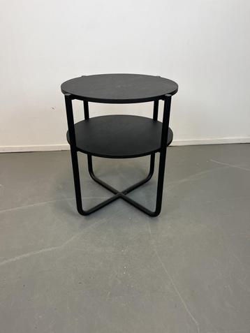 Gispen D.O. 423 bijzet tafel Zwart, zwart eik beschikbaar voor biedingen