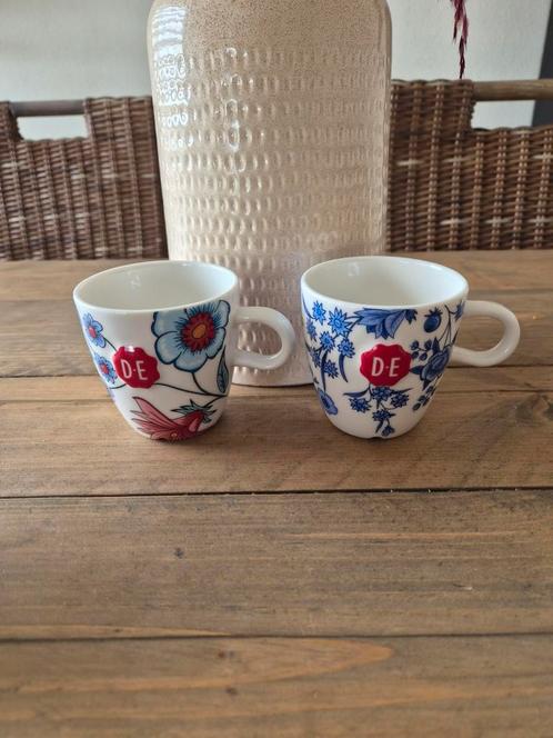 Douwe Egberts Hylper mokken (set van 2), Huis en Inrichting, Keuken | Servies, Zo goed als nieuw, Kop(pen) en/of Schotel(s), Overige stijlen
