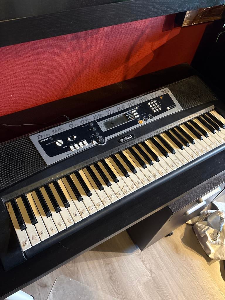 Yamaha Keyboard - VP22, Yamaha, Ophalen of Verzenden, Aanslaggevoelig, 61 toetsen