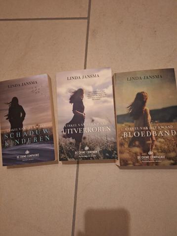 thrillers trilogie Linda Jansma Cirkel van het kwaad beschikbaar voor biedingen