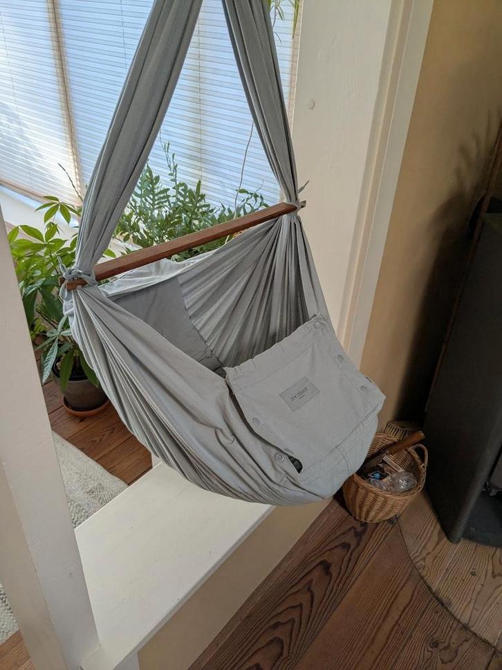 Moonboon Baby Hangmat incl. Motor en plafondhaak babyhangmat, Kinderen en Baby's, Babywiegjes en Ledikanten, Zo goed als nieuw